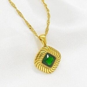 Emerald Pendant Necklace